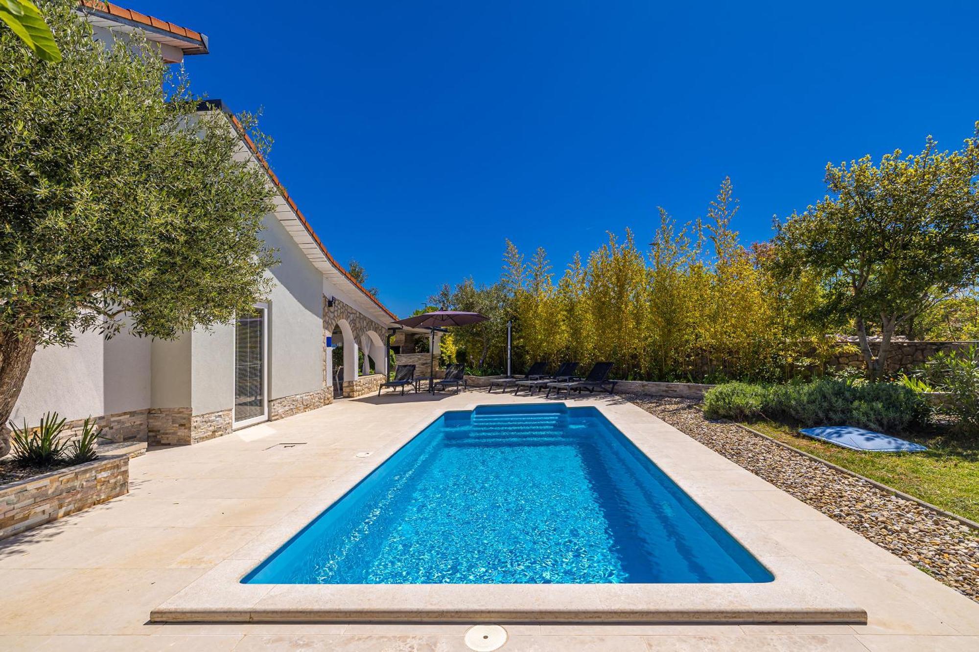 Holiday House Kai With Private Pool Pinezići Zewnętrze zdjęcie