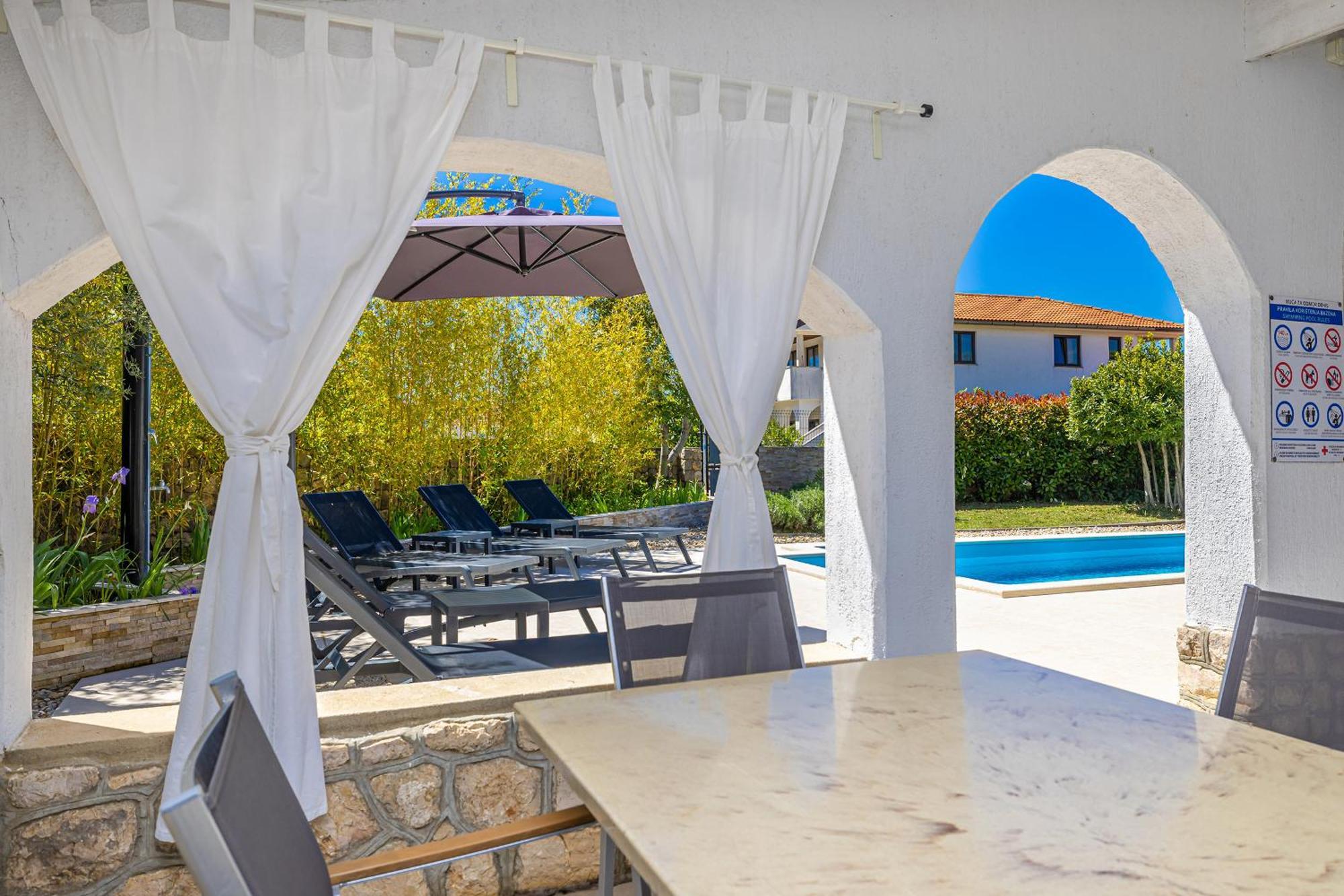 Holiday House Kai With Private Pool Pinezići Zewnętrze zdjęcie