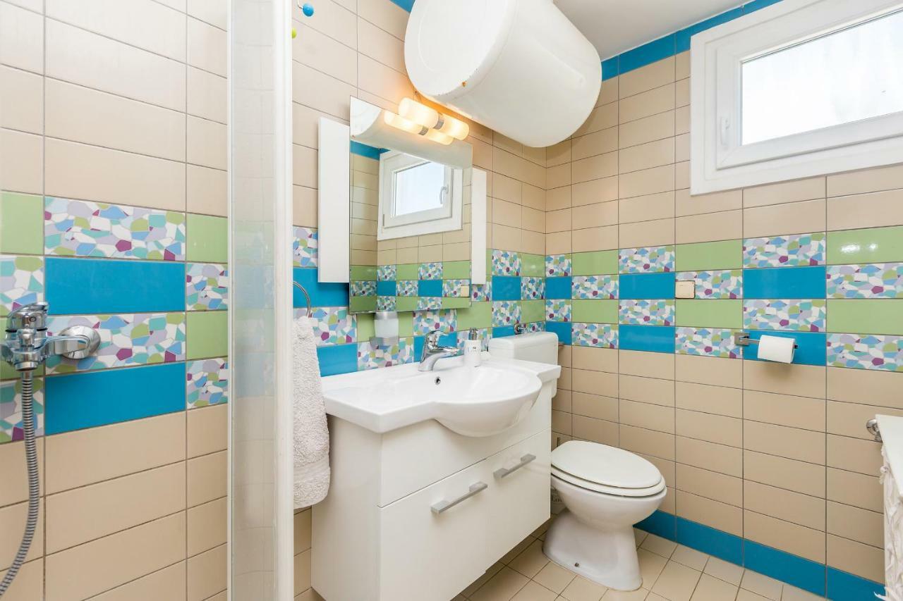 Holiday House Kai With Private Pool Pinezići Zewnętrze zdjęcie